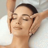 Female getting facial at Fancys day spa Brownwood Tx Female client getting foot soak in Brownwood at downtown spa